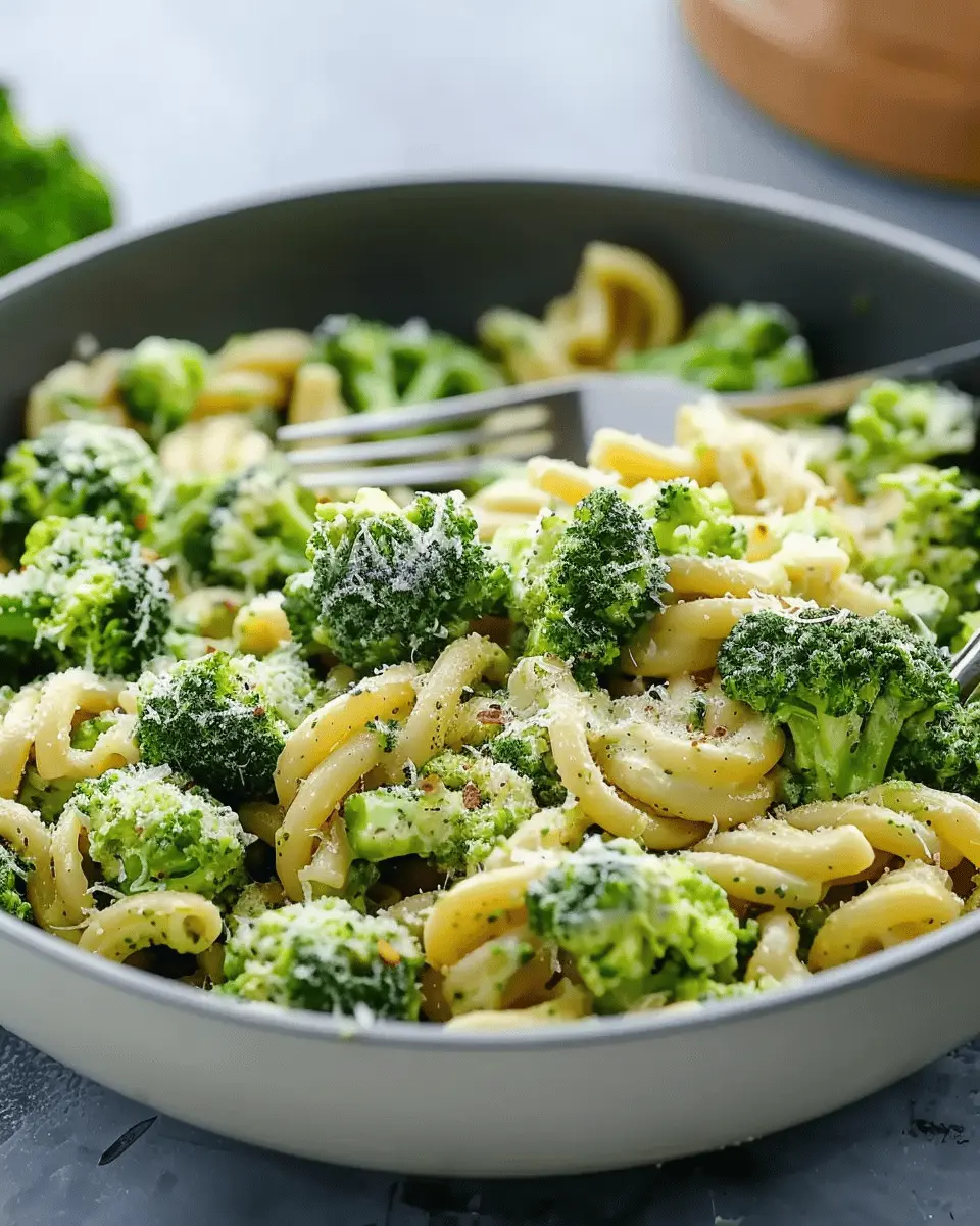 Light and Healthy Broccoli Pasta: A Delicious Twist with Turkey Bacon