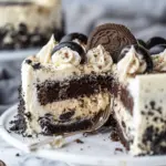 Cookies and Cream Cheesecake Cake